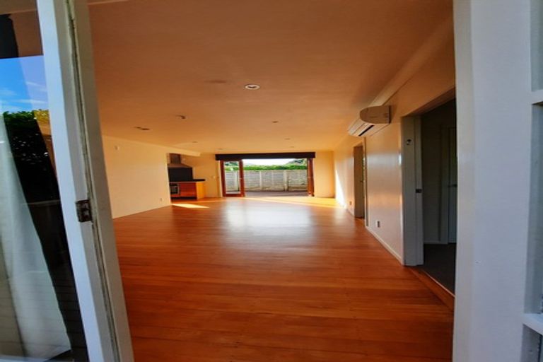 Photo of property in 14 Toru Road, Paraparaumu Beach, Paraparaumu, 5032