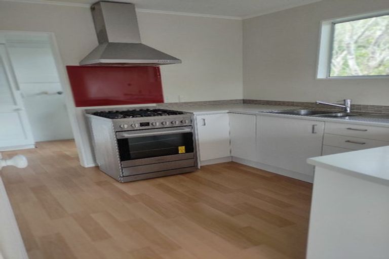 Photo of property in 18 Stonefield Place, Johnsonville, Wellington, 6037