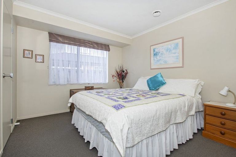 Photo of property in 4 Sea Dune Place, Ruakaka, 0116