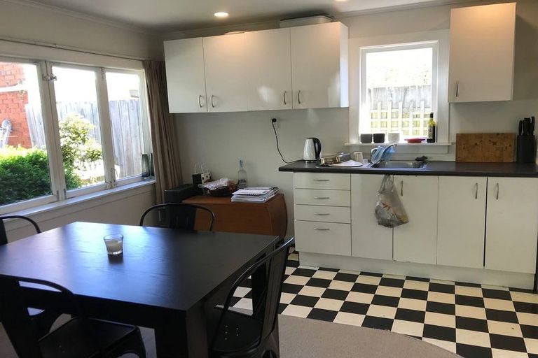 Photo of property in 3 Somerset Avenue, Newtown, Wellington, 6021