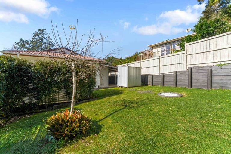 Photo of property in 2/95 Fairclough Road, Beach Haven, Auckland, 0626