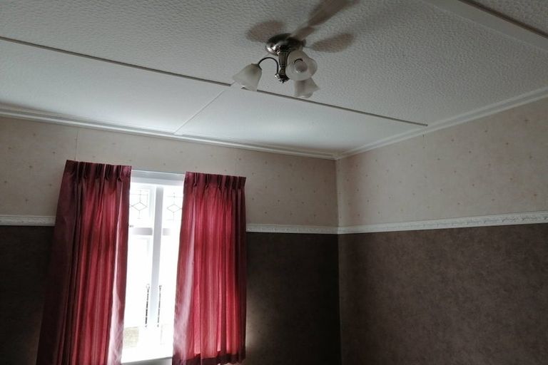 Photo of property in 110 Waiwhetu Road, Waterloo, Lower Hutt, 5011