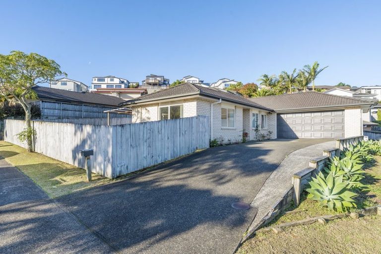 Photo of property in 48 San Marino Drive West, Henderson, Auckland, 0612