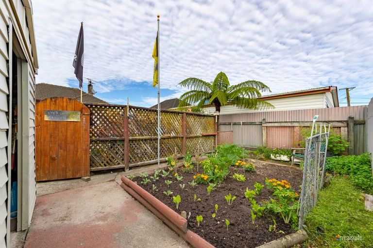 Photo of property in 1 Butler Street, Naenae, Lower Hutt, 5011