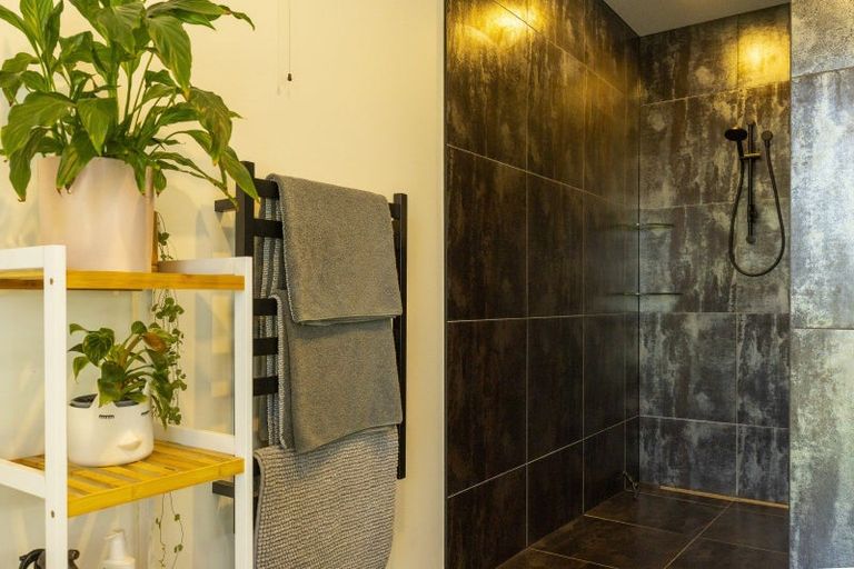 Photo of property in 2 Nga Tui Lane, Acacia Bay, Taupo, 3385
