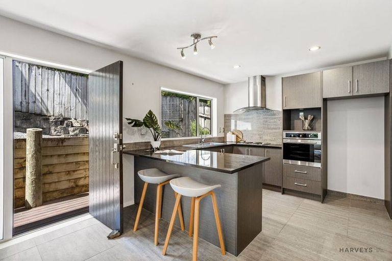 Photo of property in 75c Pleasant Road, Glen Eden, Auckland, 0602