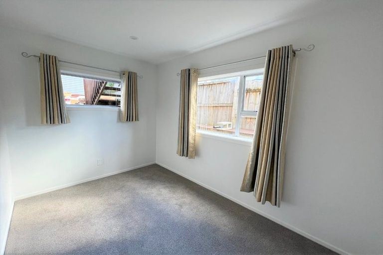 Photo of property in 65 Dundale Avenue, Blockhouse Bay, Auckland, 0600