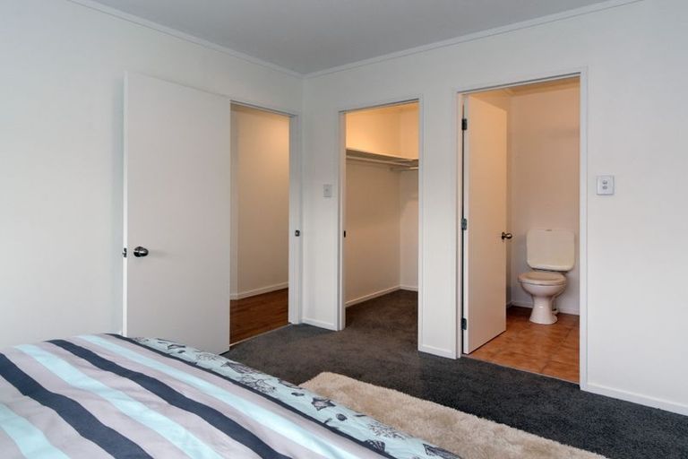 Photo of property in 72d Seabrook Avenue, New Lynn, Auckland, 0600