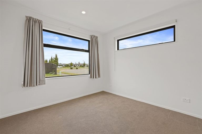 Photo of property in 12 Lazarus Lane, Halswell, Christchurch, 8025