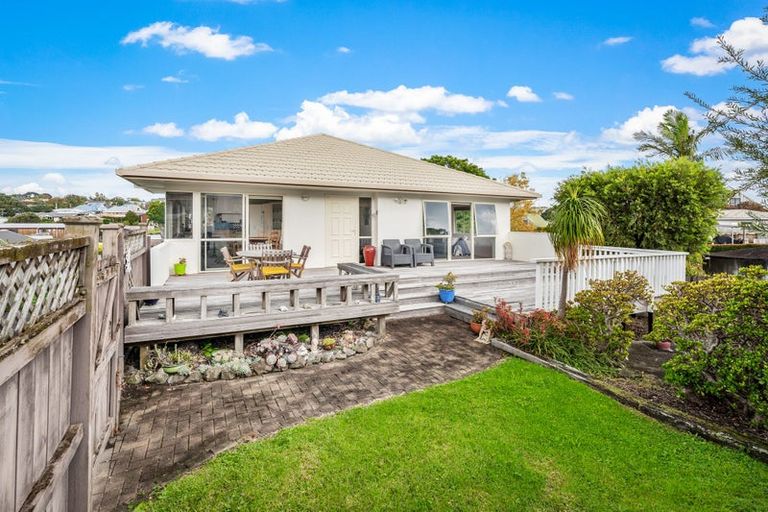 Photo of property in 16a Zealandia Road, Manly, Whangaparaoa, 0930