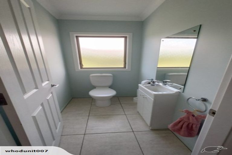 Photo of property in 6 Tararua Close, Aotea, Porirua, 5024