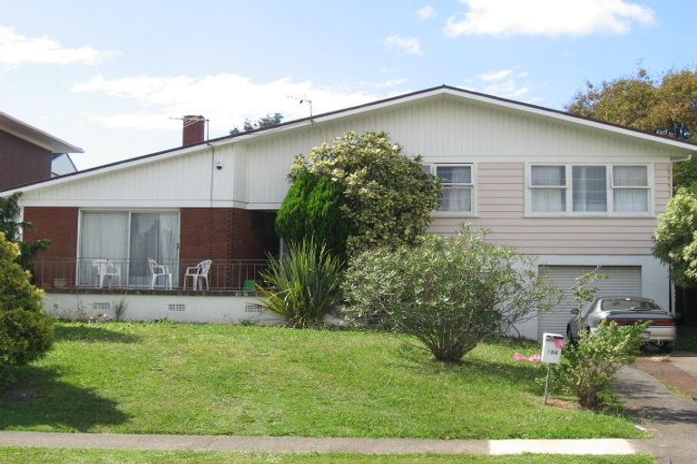 Photo of property in 104 Cardiff Road, Pakuranga, Auckland, 2010