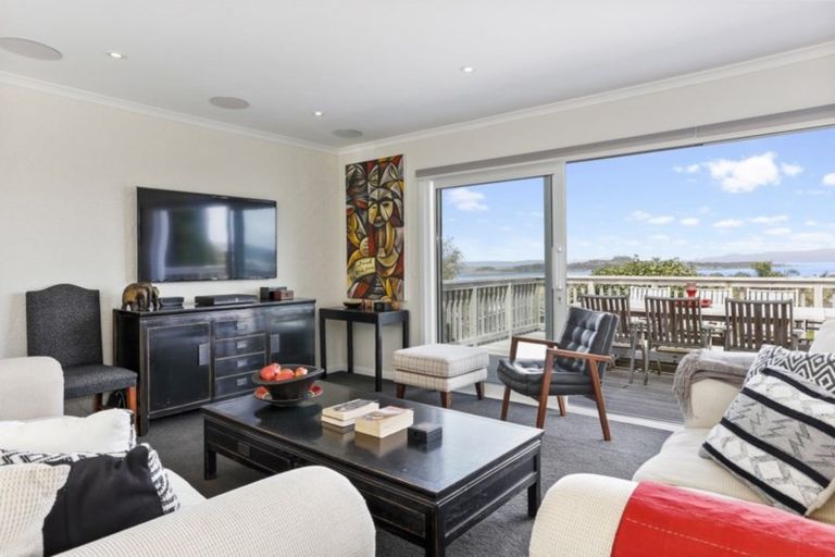 Photo of property in 18 Kanohi Terrace, Mangere Bridge, Auckland, 2022