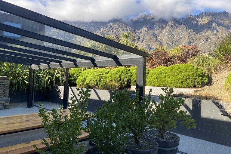 Photo of property in 17 Rannoch Drive, Jacks Point, Queenstown, 9371