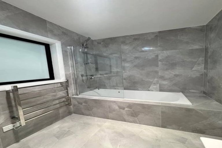 Photo of property in 78 Mcrobbie Road, Kingseat, Papakura, 2580