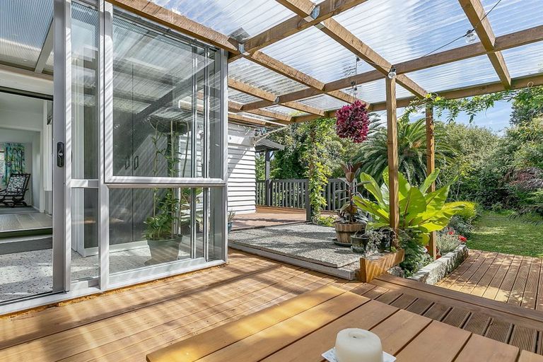 Photo of property in 15b Jillett Street, Titahi Bay, Porirua, 5022