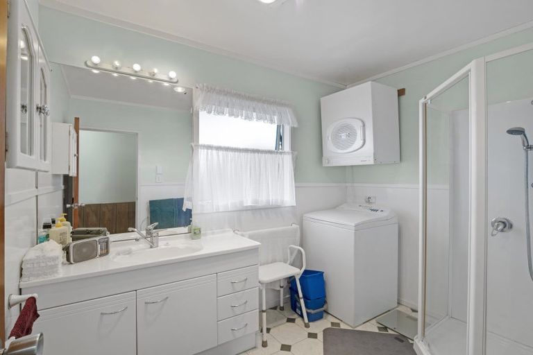 Photo of property in 1/9 Nigel Road, Browns Bay, Auckland, 0630