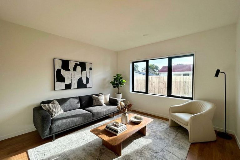 Photo of property in 723e Massey Road, Mangere, Auckland, 2022