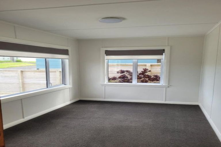 Photo of property in 15 Sackville Street, Fitzroy, New Plymouth, 4312
