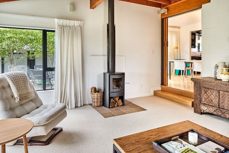 Photo of property in 85 Muritai Road, Eastbourne, Lower Hutt, 5013