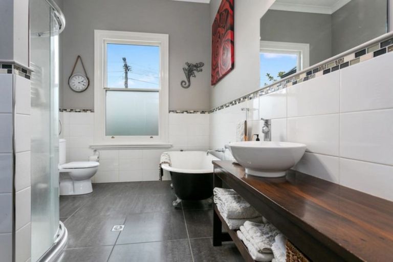 Photo of property in 20 Queen Street, Cambridge, 3434