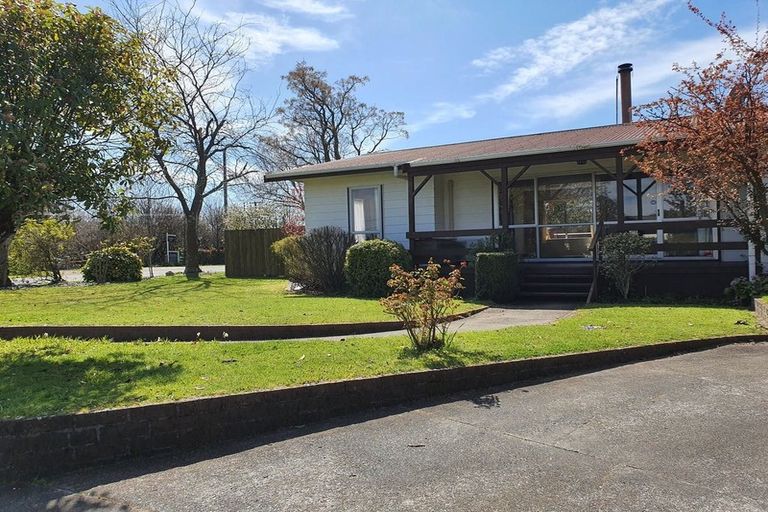 Photo of property in 103 Middle Road, Havelock North, 4130