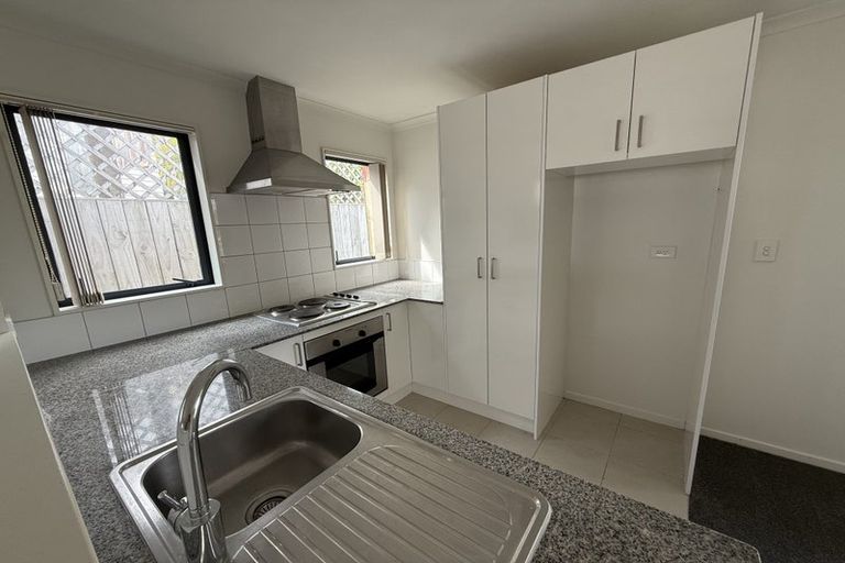 Photo of property in 54a7a Powrie Street, Glenfield, Auckland, 0629