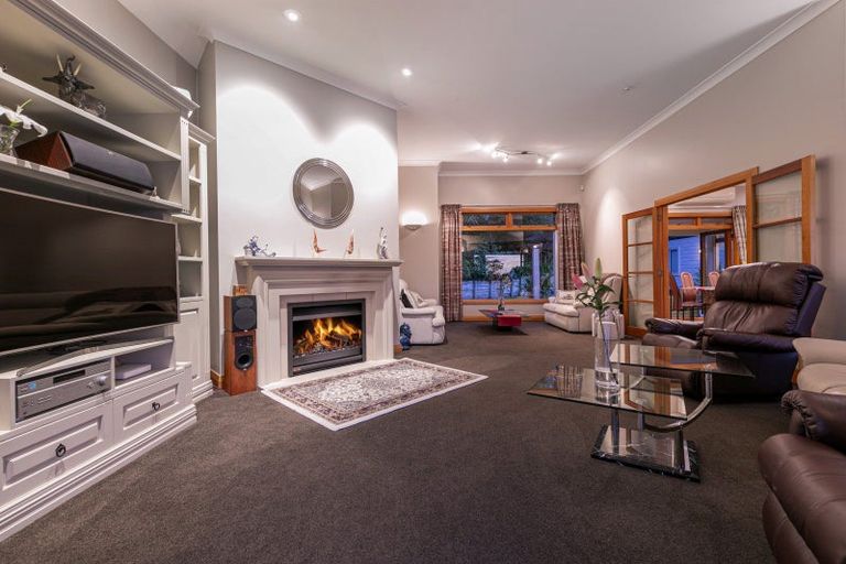 Photo of property in 174 Upper Harbour Drive, Greenhithe, Auckland, 0632
