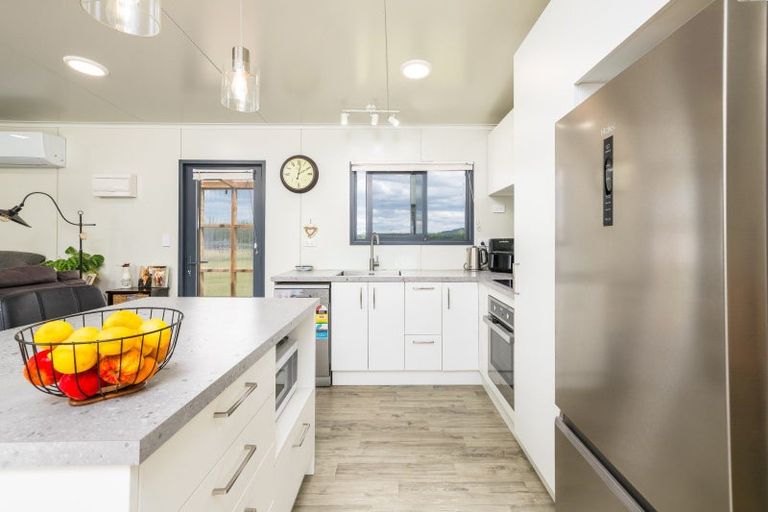 Photo of property in 46 Bathgates Road, Waimate, 7980
