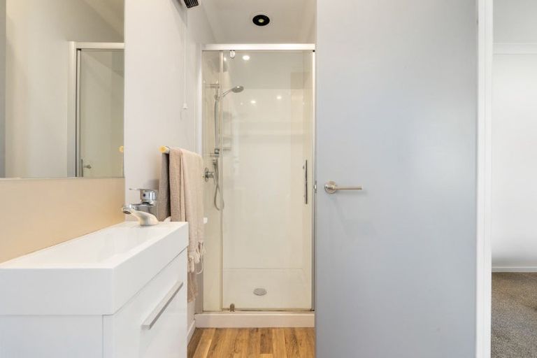 Photo of property in 82 Grey Street, Cambridge, 3434