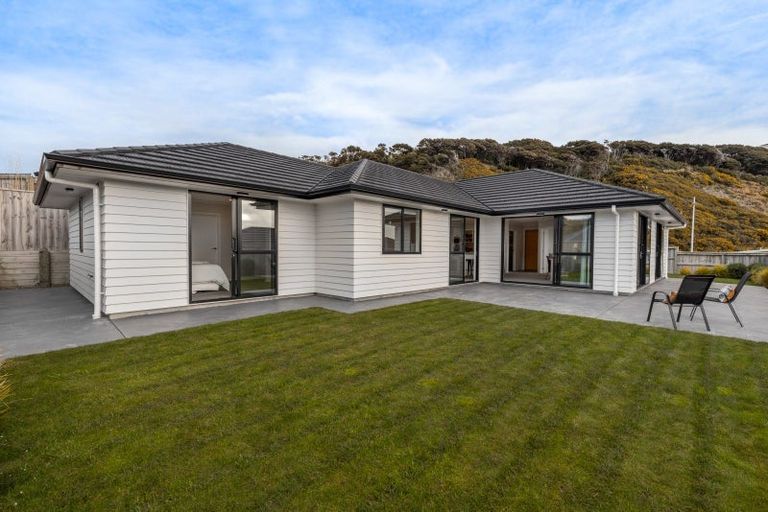 Photo of property in 19 Schooner Drive, Whitby, Porirua, 5024