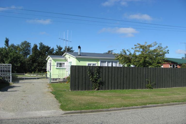 Photo of property in 14 Neal Street, Temuka, 7920