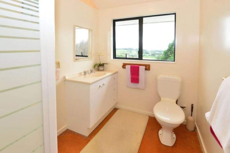 Photo of property in 114 Kennedy Road, Dairy Flat, Albany, 0792