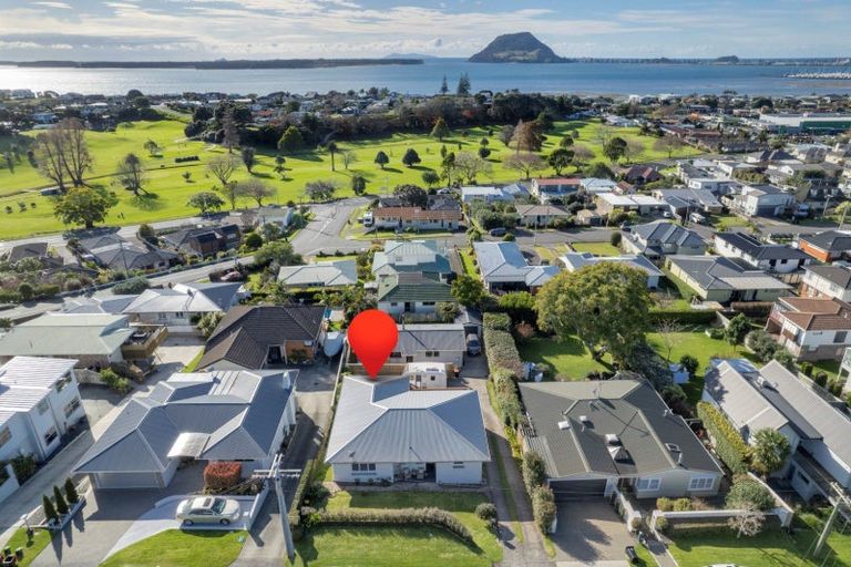 Photo of property in 12a Seaview Road, Otumoetai, Tauranga, 3110