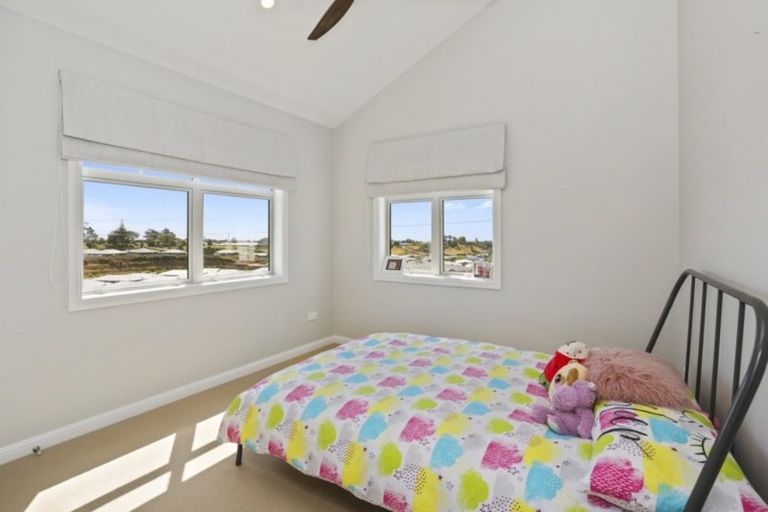 Photo of property in 55 Fernbrook Drive, Hurworth, New Plymouth, 4310