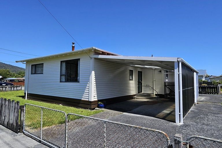Photo of property in 2 Clifford Street, Cobden, Greymouth, 7802