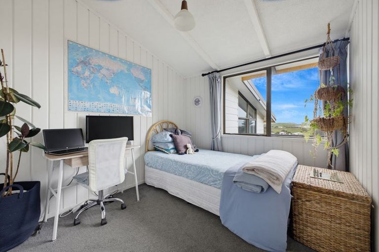 Photo of property in 6 Crownhill Street, Spotswood, New Plymouth, 4310