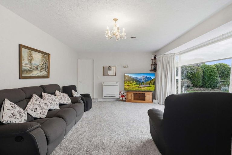 Photo of property in 46 Kilmarnock Street, Wallacetown, 9816