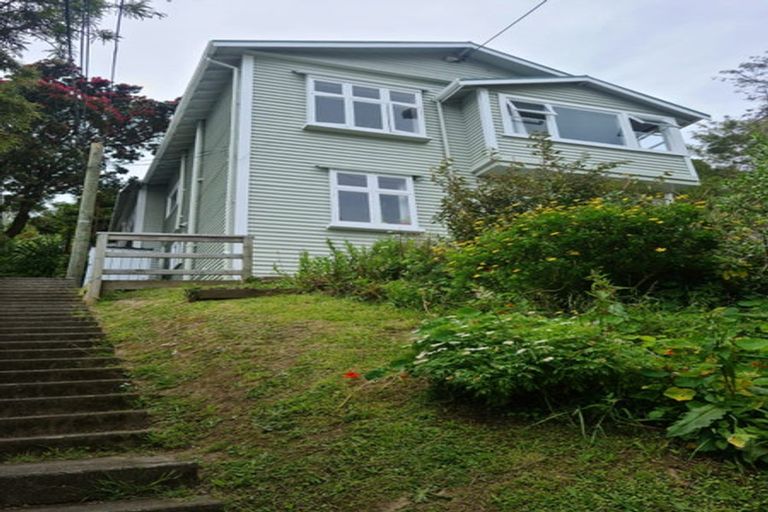 Photo of property in 2 Harland Street, Brooklyn, Wellington, 6021