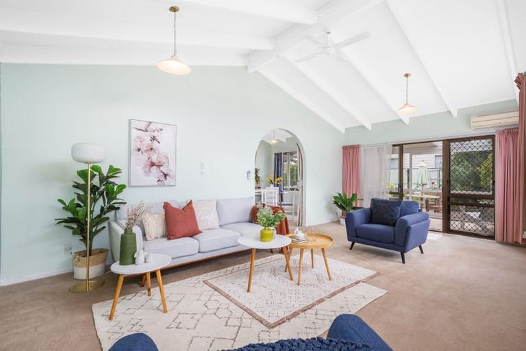 Photo of property in 16 Morning View, Titahi Bay, Porirua, 5022