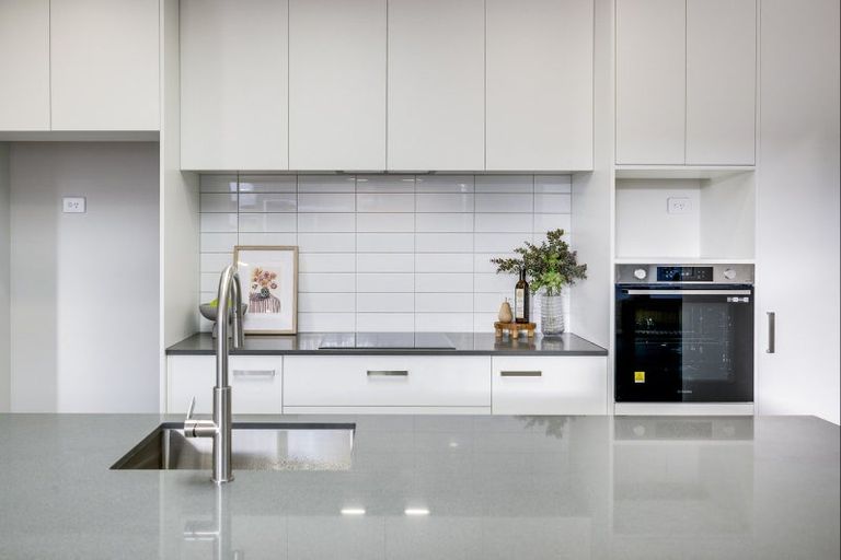 Photo of property in 18 Whangaehu Place, Te Awa, Napier, 4110