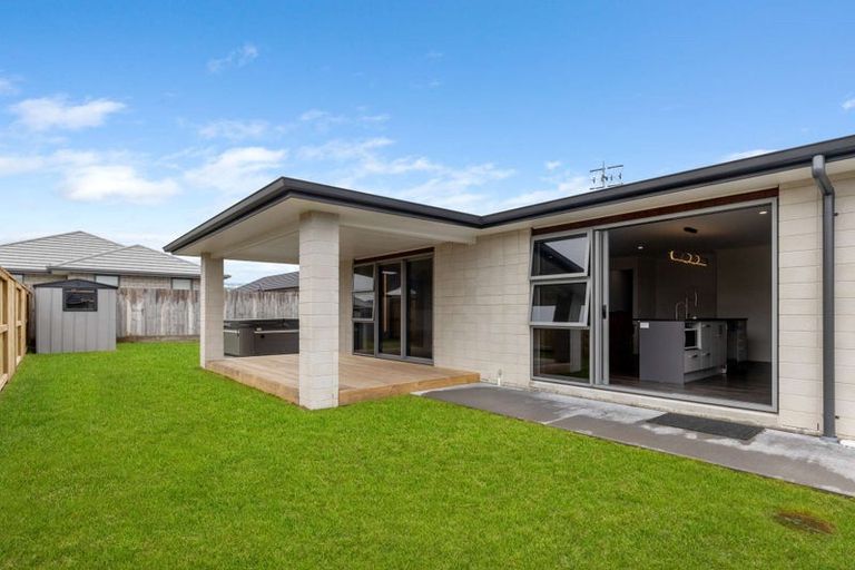 Photo of property in 36 Manawa Road, Papamoa Beach, Papamoa, 3118