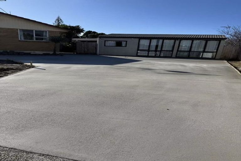 Photo of property in 2 Cranberry Place, Bucklands Beach, Auckland, 2012