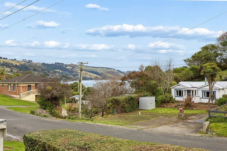 Photo of property in 8 Kellas Street, Macandrew Bay, Dunedin, 9014