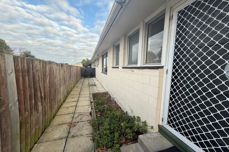 Photo of property in 74 Denise Crescent, Hornby, Christchurch, 8042