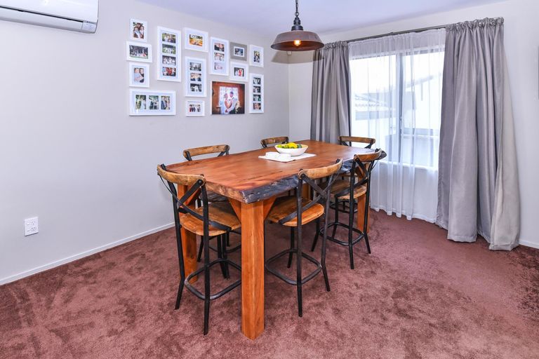 Photo of property in 44 Pinehurst Place, Wattle Downs, Auckland, 2103