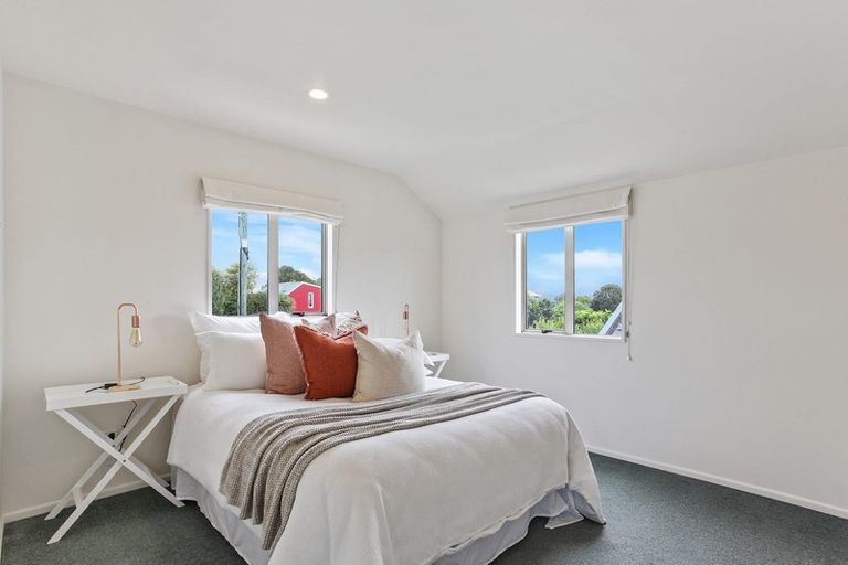 Photo of property in 150 Avonhead Road, Avonhead, Christchurch, 8042