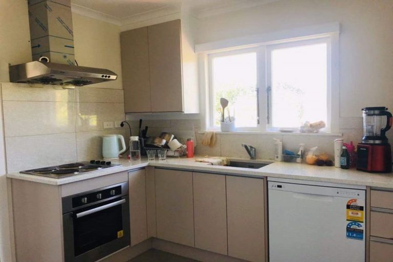 Photo of property in 2/306 Beach Road, Campbells Bay, Auckland, 0630