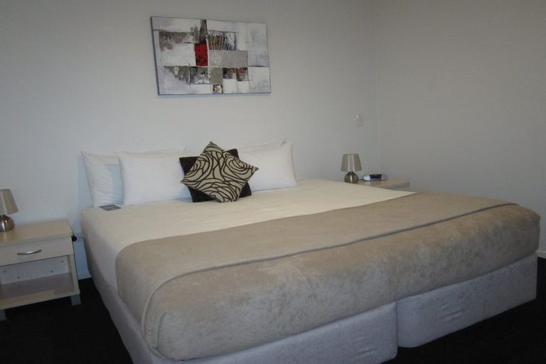 Photo of property in 2/30 Opito Way, East Tamaki, Auckland, 2013