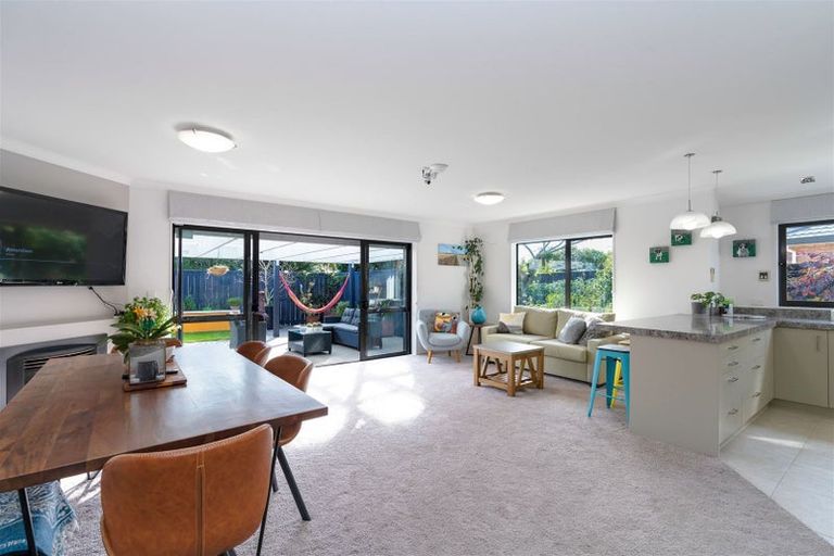 Photo of property in 25 Stella Court, Paraparaumu, 5032